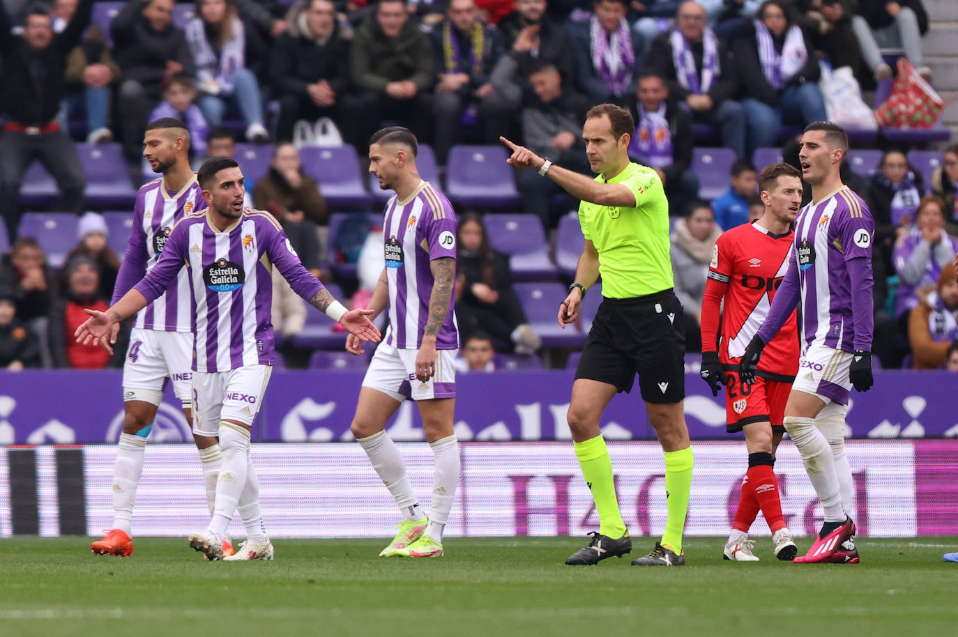 Fotos: Las fotos del Real Valladolid 0-1 Rayo Vallecano (2/2)