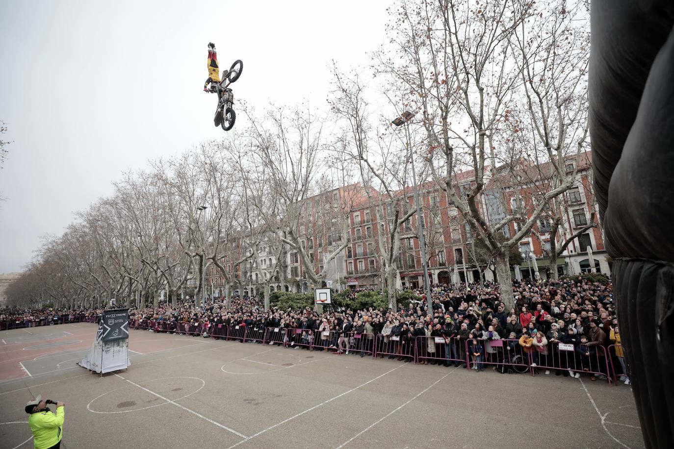 Fotos: Desfile de banderas en Pingüinos 2023 (3/4)