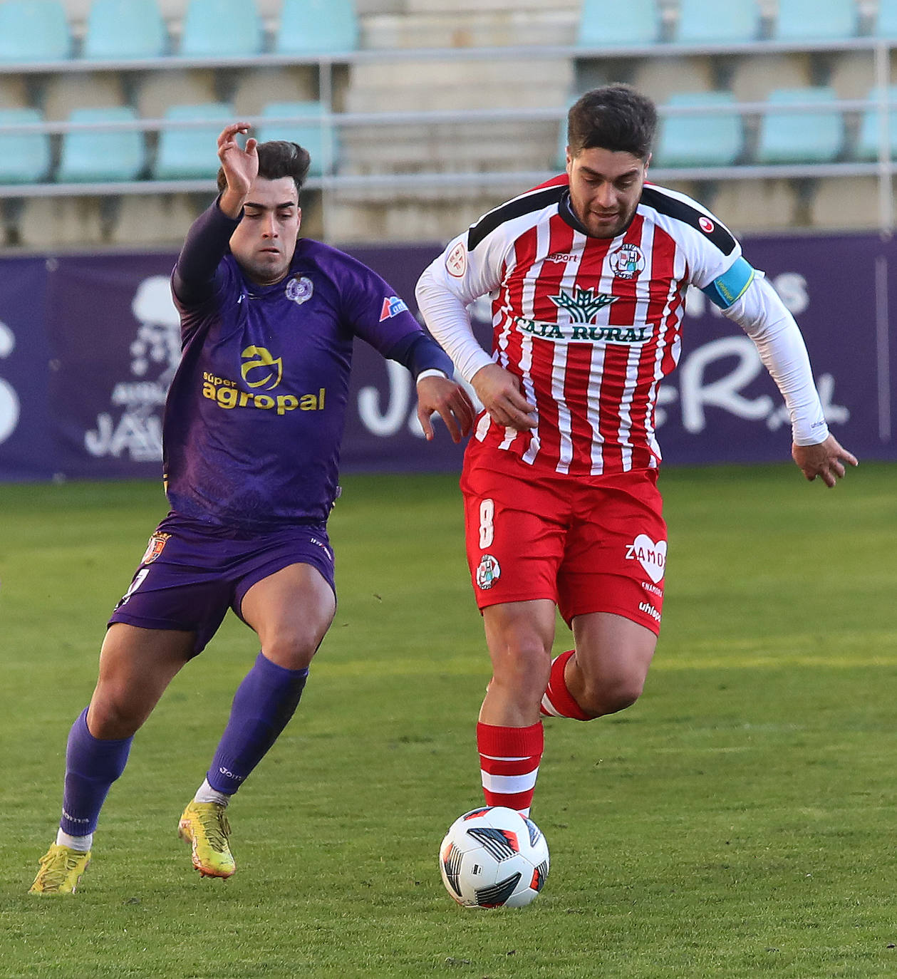 El conjunto palentino se lleva el derbi regional en La Balastera