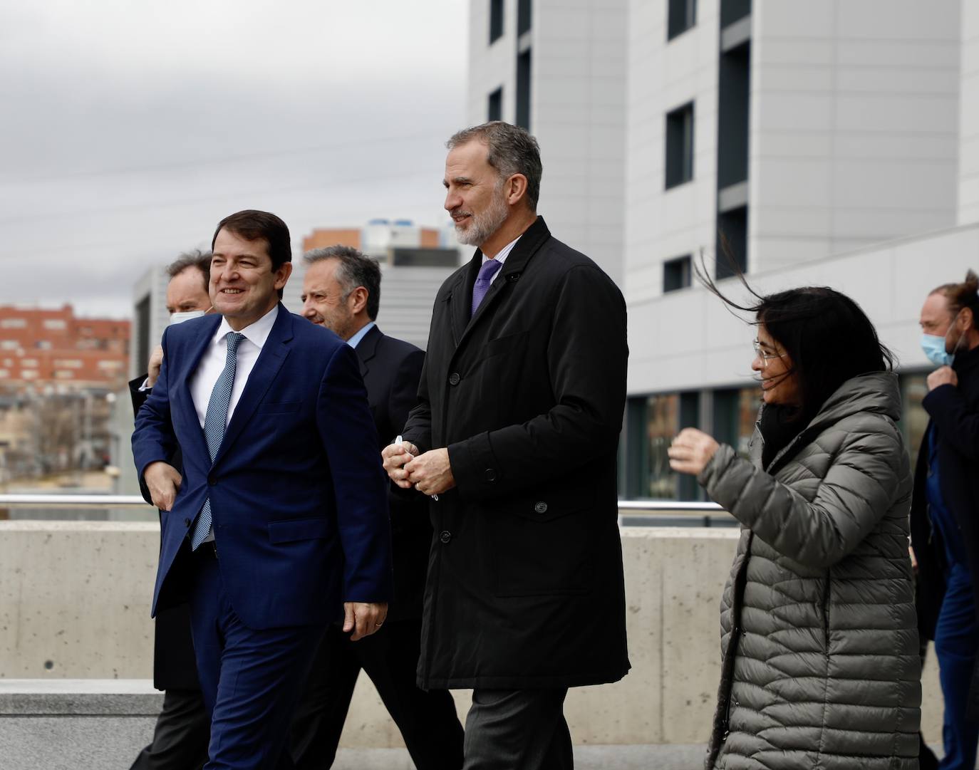 Alfonso Fernández Mañueco acompaña al rey Felipe VI este martes, en la inauguración oficial del Hospital de Salamanca.