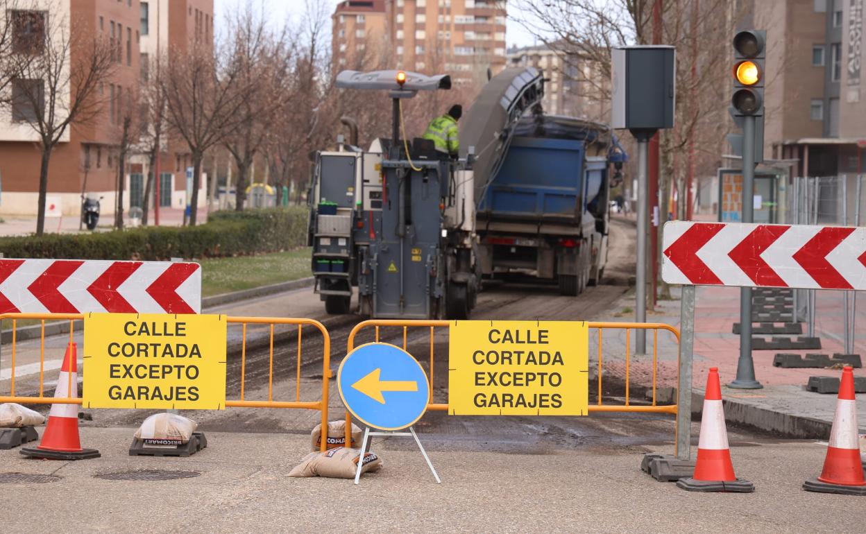 Obras en la calle Padre José Acosta 