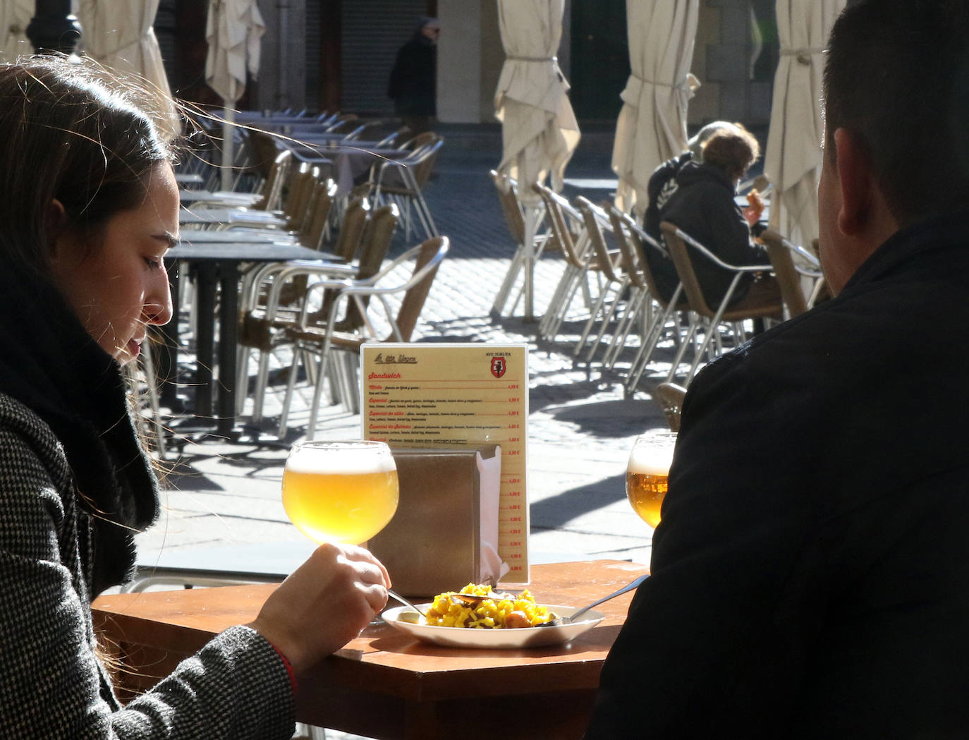 Turistas por las calles de Segovia. 