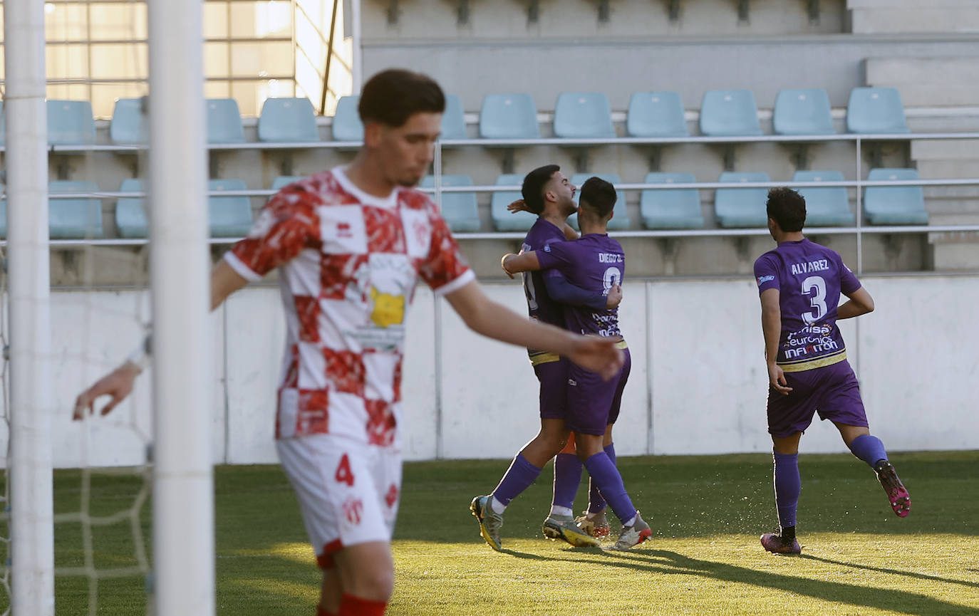 El equipo morado se mete en la lucha por el 'play-off' de ascenso a Primera RFEF