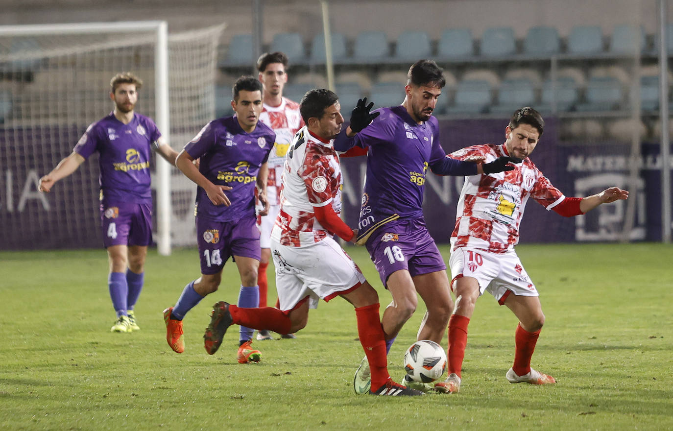 El equipo morado se mete en la lucha por el 'play-off' de ascenso a Primera RFEF