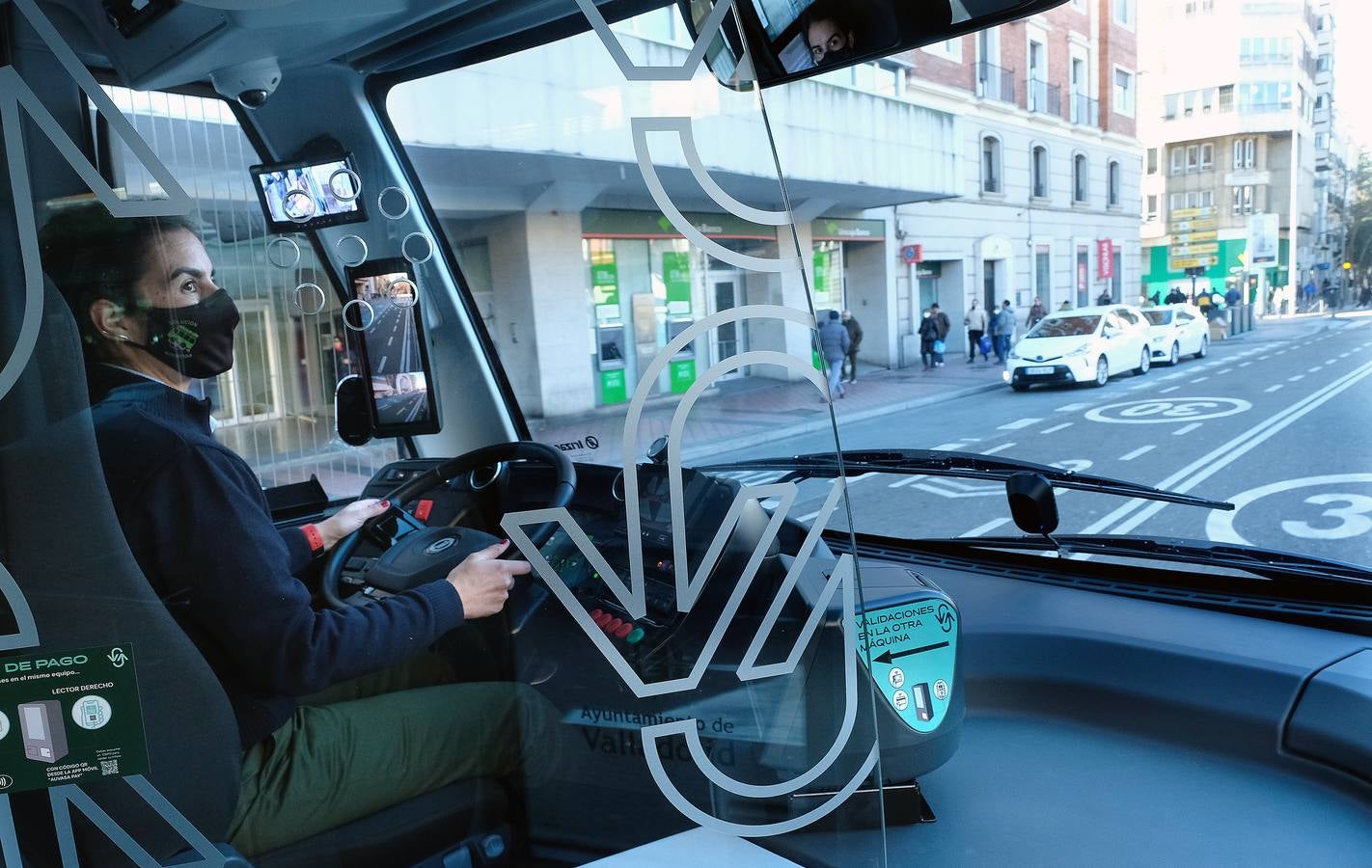 Fotos: Presentación de los nuevos autobuses eléctricos de Valladolid