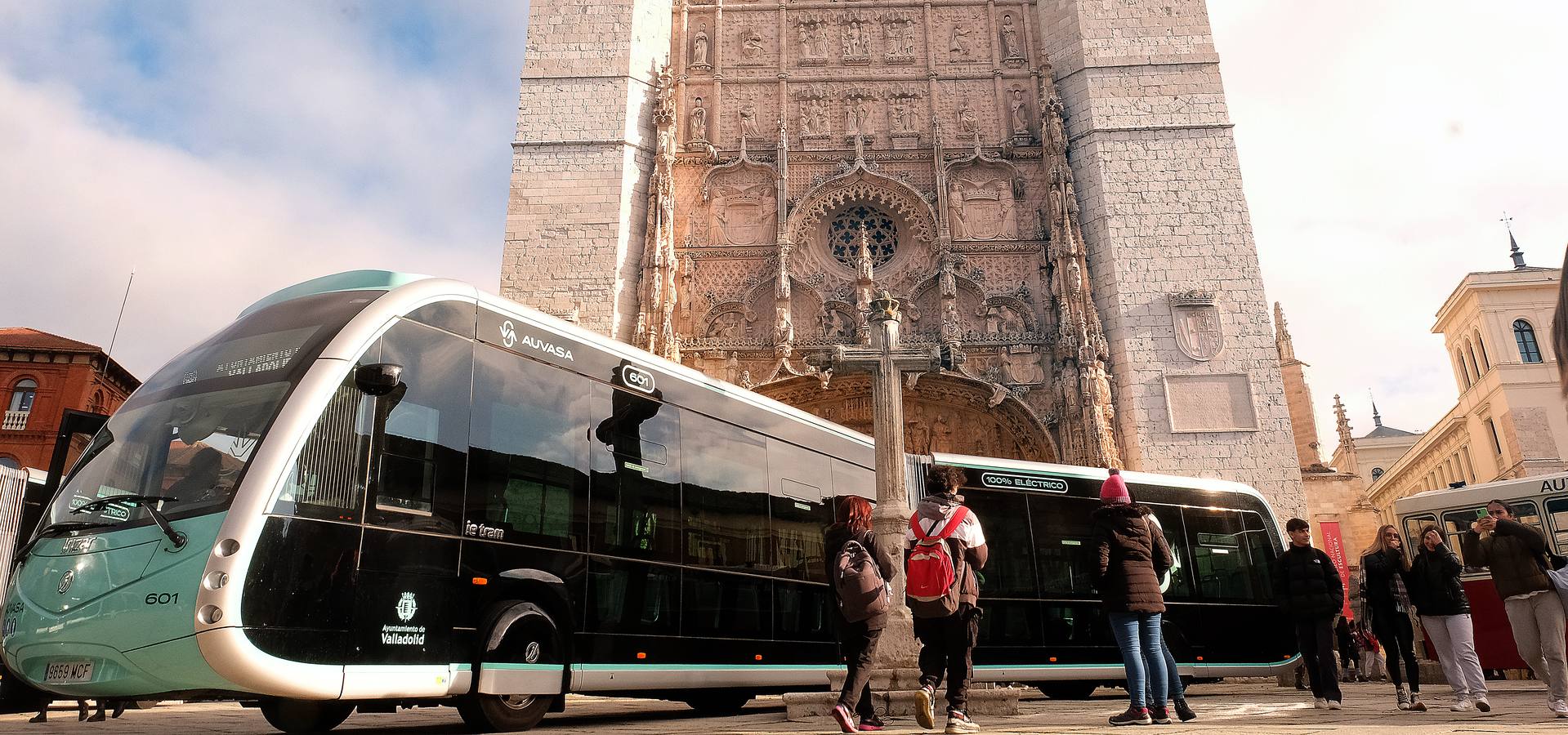 Fotos: Presentación de los nuevos autobuses eléctricos de Valladolid