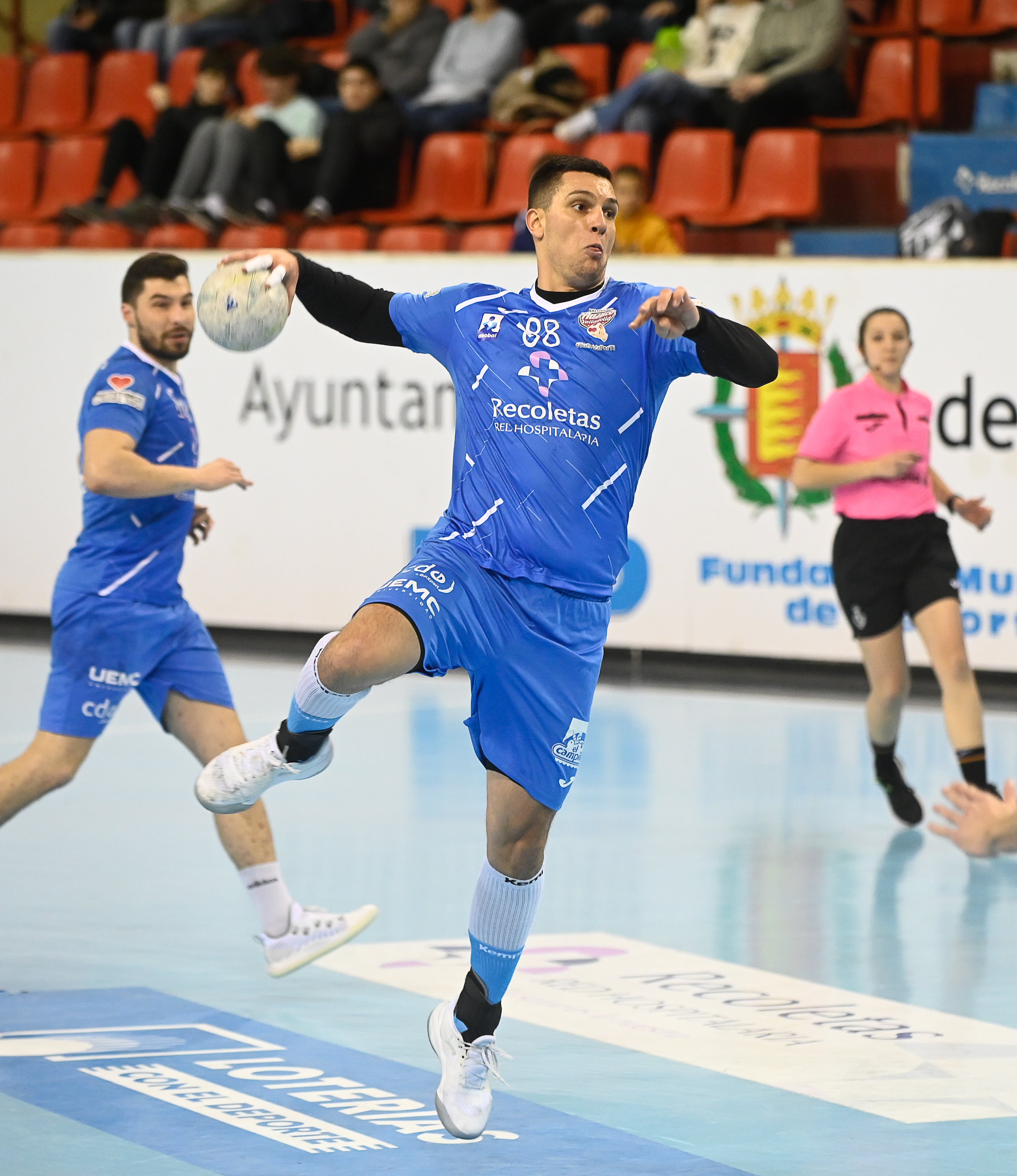 Fotos: El partido amistoso entre el Recoletas Valladolid y Frigoríficos Morrazo