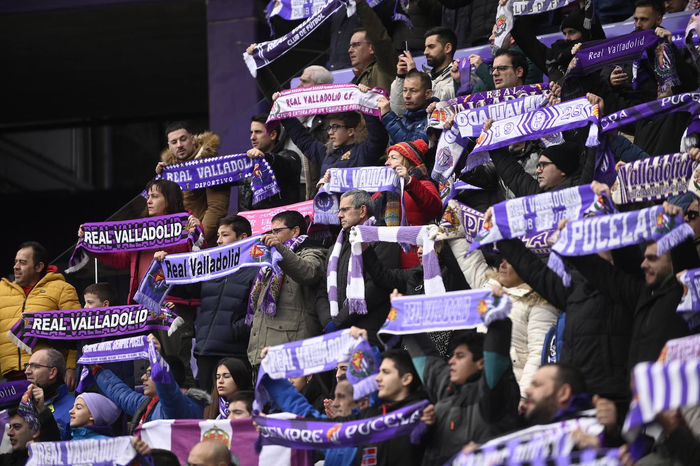 Fotos: Búscate en la grada de Zorrilla (2/2)