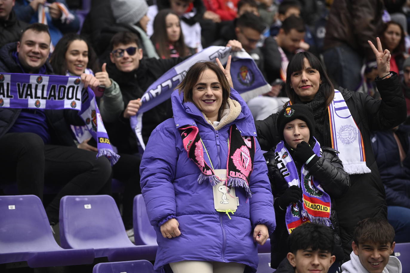 Fotos: Búscate en la grada de Zorrilla (2/2)