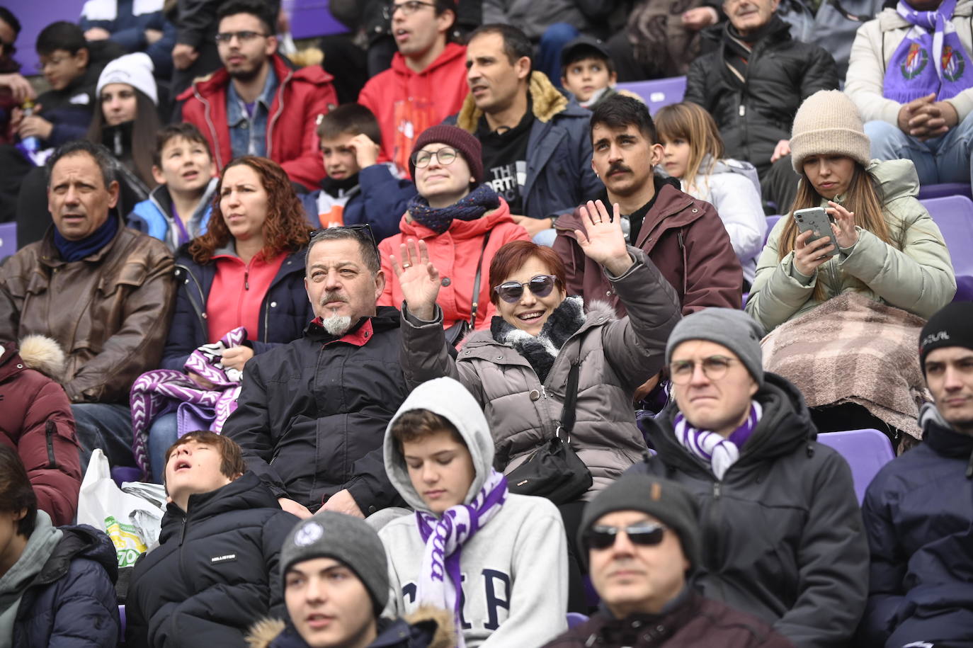 Fotos: Búscate en la grada de Zorrilla (2/2)