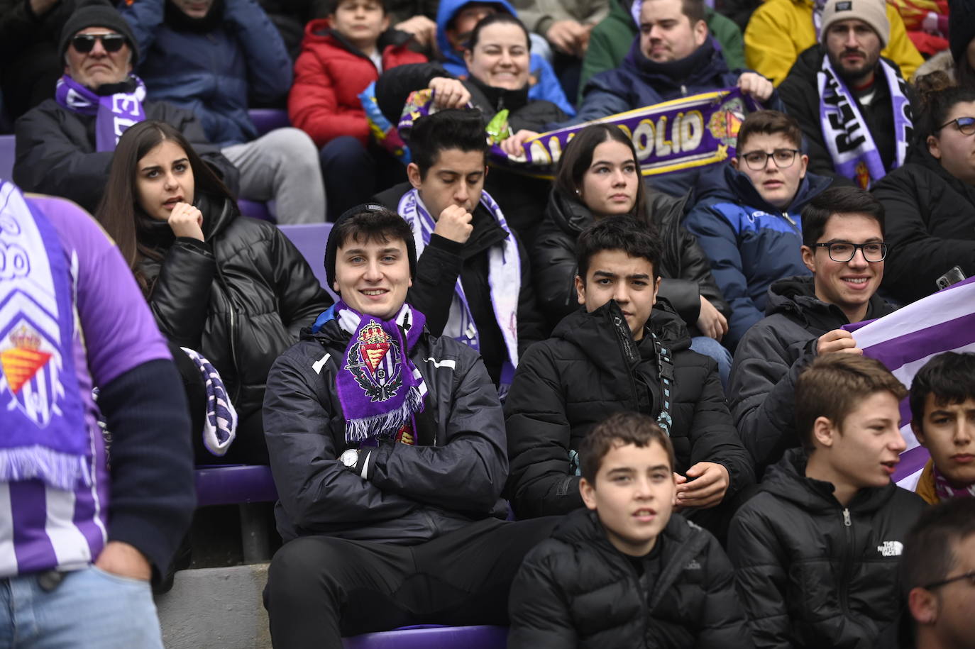 Fotos: Búscate en la grada de Zorrilla (1/2)