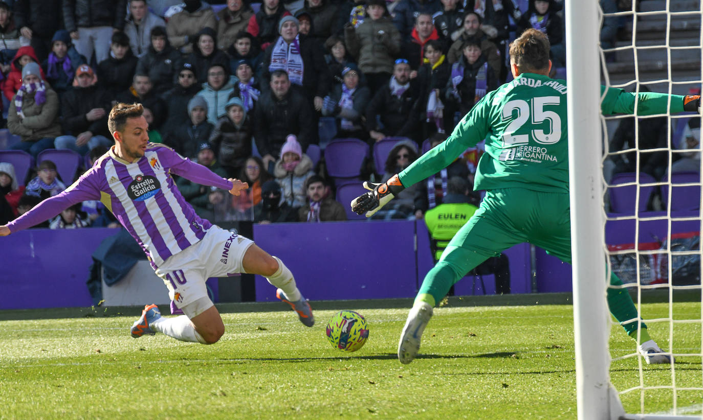 Fotos: El partido entre el Real Valladolid y el Valencia, en imágenes (1/2)