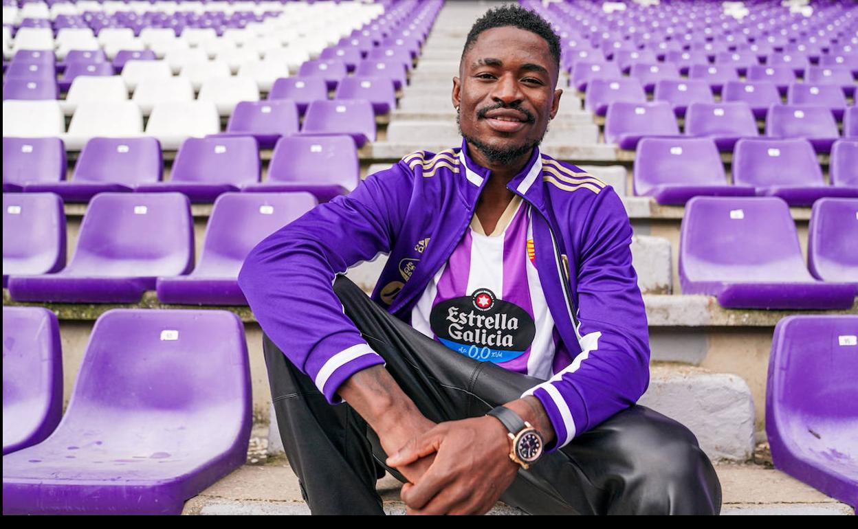 Martin Hongla, en el estadio José Zorrilla. 