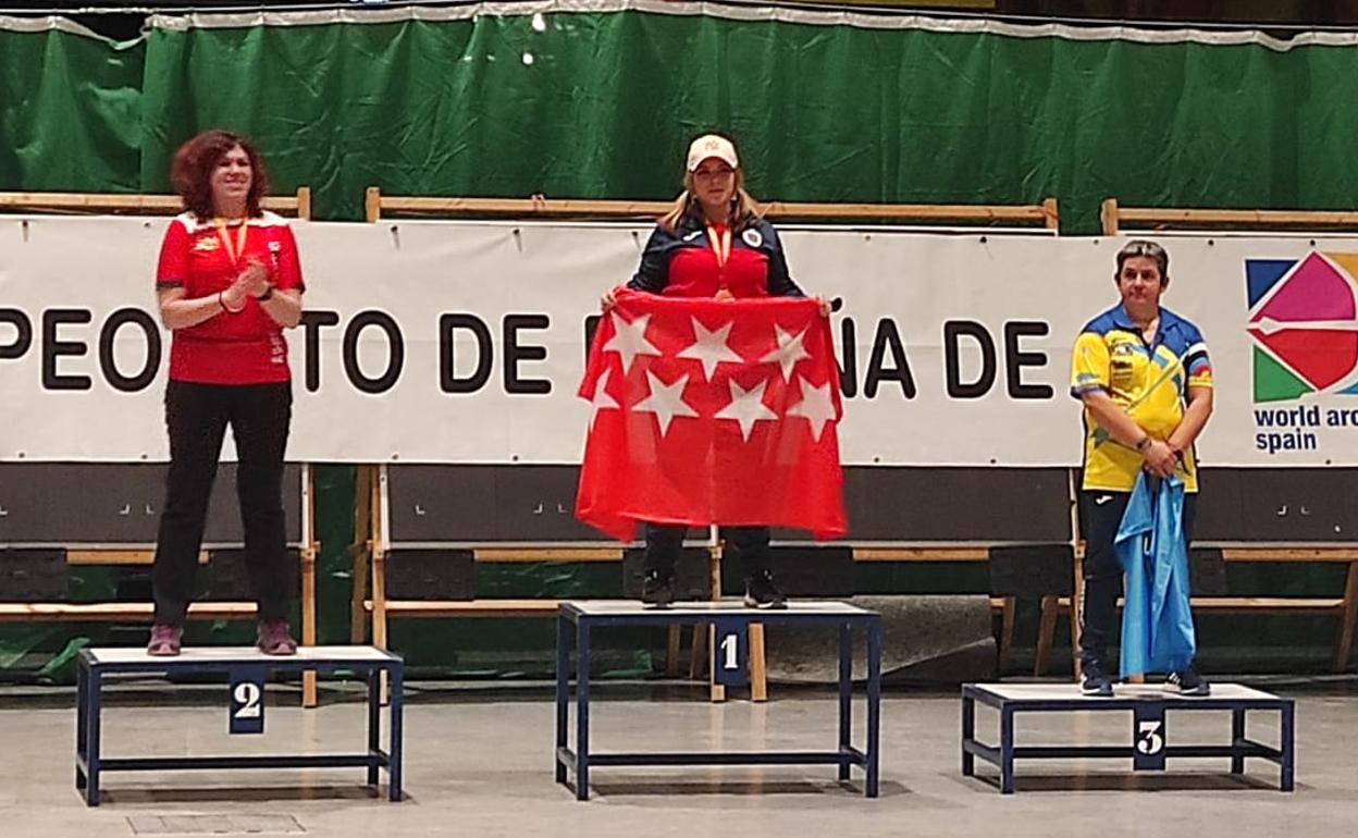 Ana Alonso en el pódium del Campeonato de España.