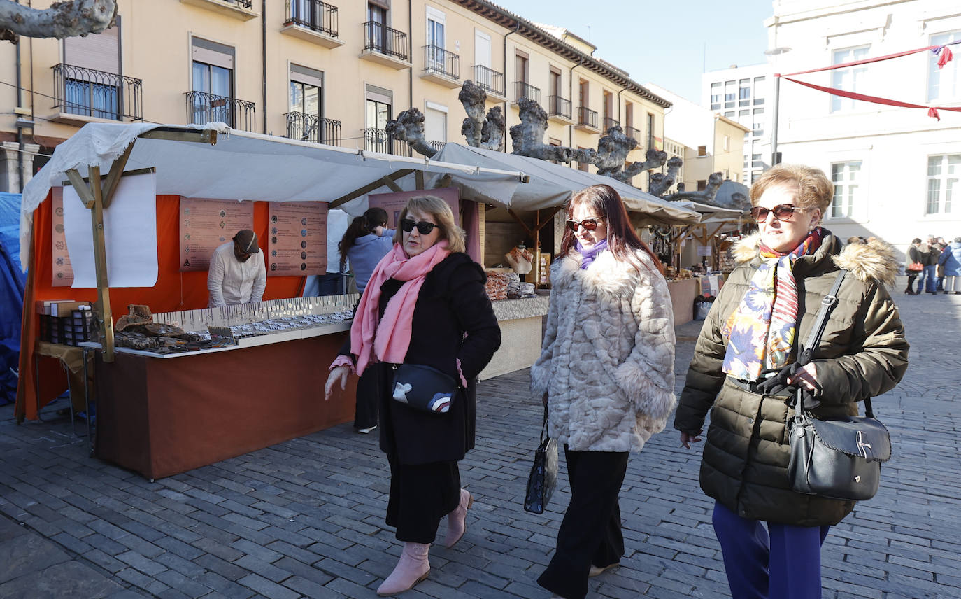 Medio centenar de puestos permanecerán en la capital palentina hasta el domingo