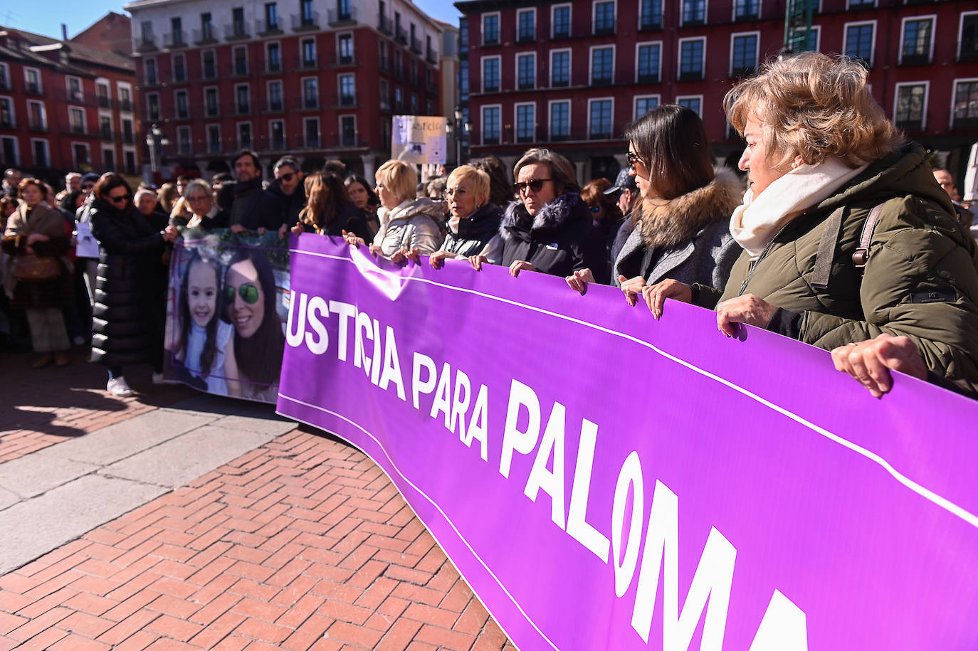 Fotos: Concentración en Valladolid para pedir justicia tras el asesinato de Paloma Pinedo y su hija India