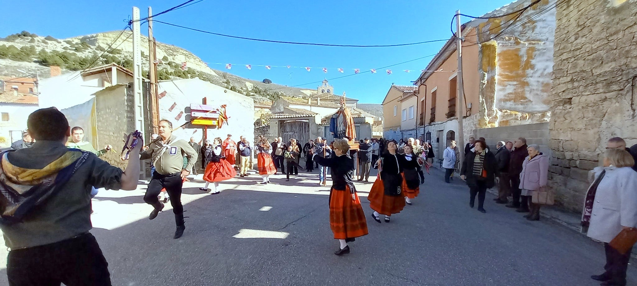 Hornillos de Cerrato danza en honor a las Candelas y San Blas