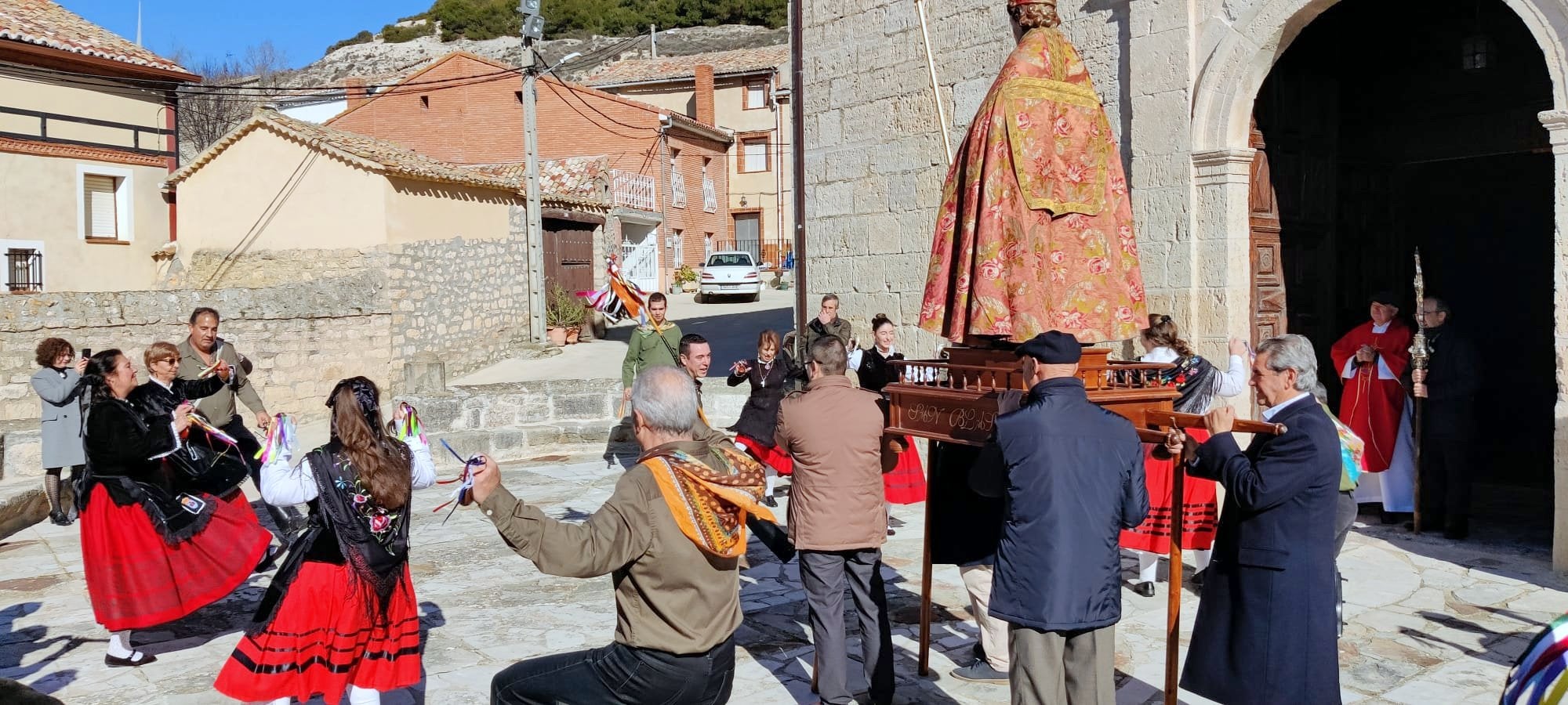 Hornillos de Cerrato danza en honor a las Candelas y San Blas