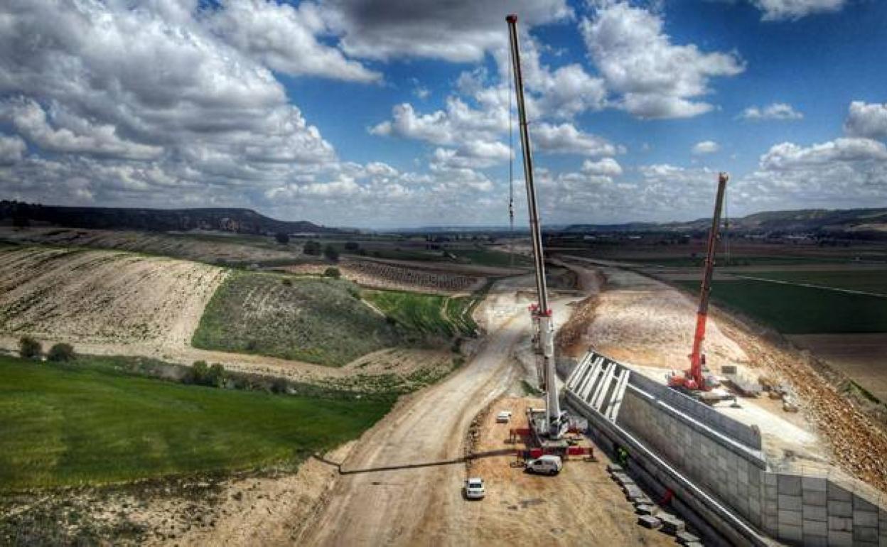 Obras de la A-11 entre Tudela de Duero y Quintanilla de Arriba, en octubre del año pasado.