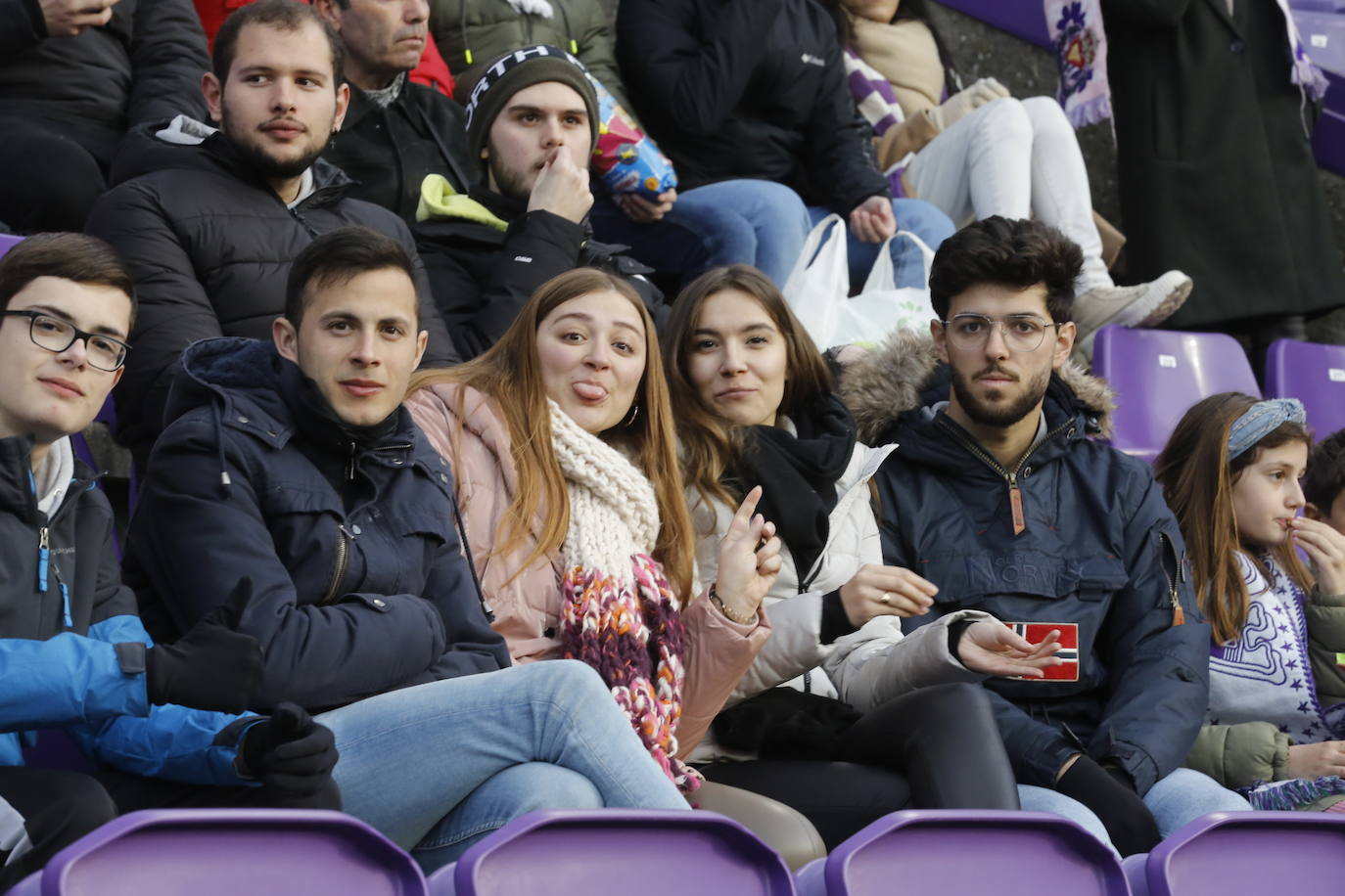 Fotos: Búscate en la grada del partido del Real Valladolid ante Osasuna (1/5)