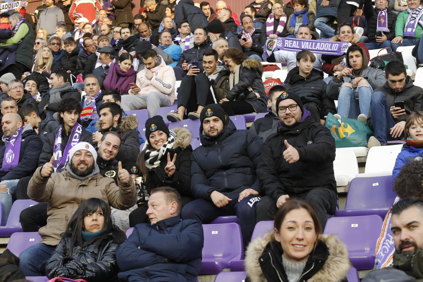 Fotos: Búscate en la grada del partido del Real Valladolid ante Osasuna (1/5)