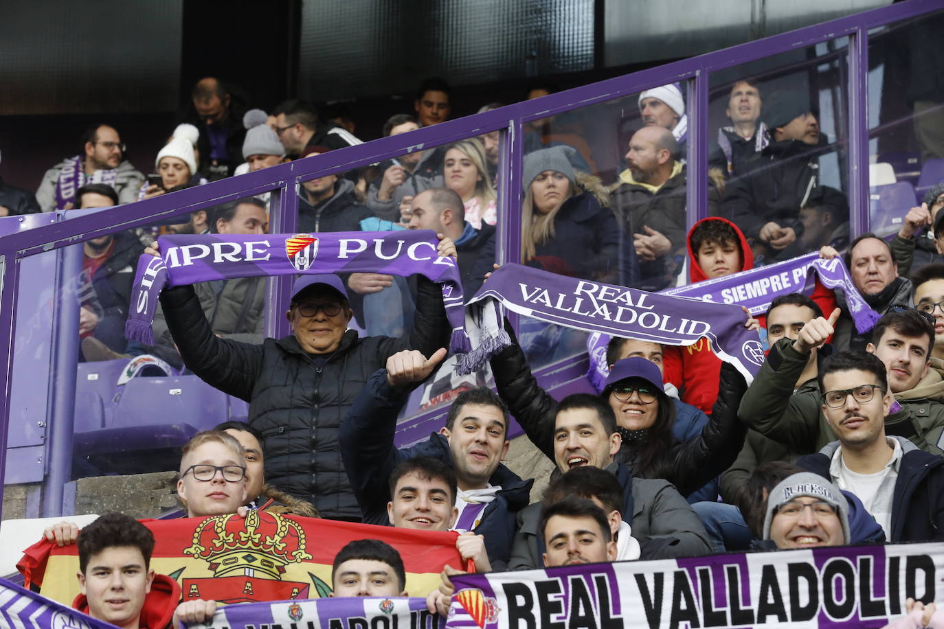 Fotos: Búscate en la grada del partido del Real Valladolid ante Osasuna (4/5)