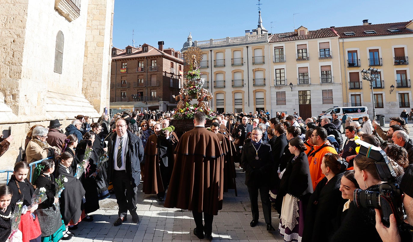 Procesión y misa de las Candelas en Palencia