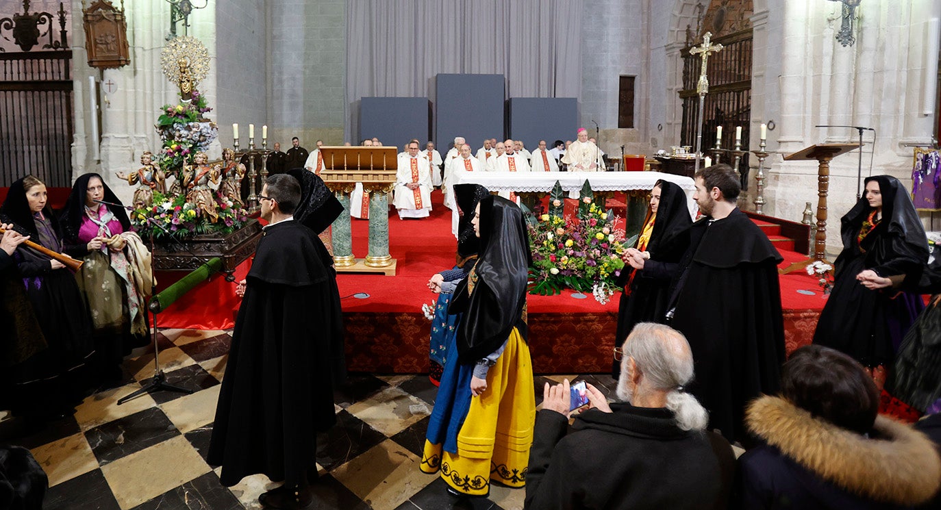 Procesión y misa de las Candelas en Palencia