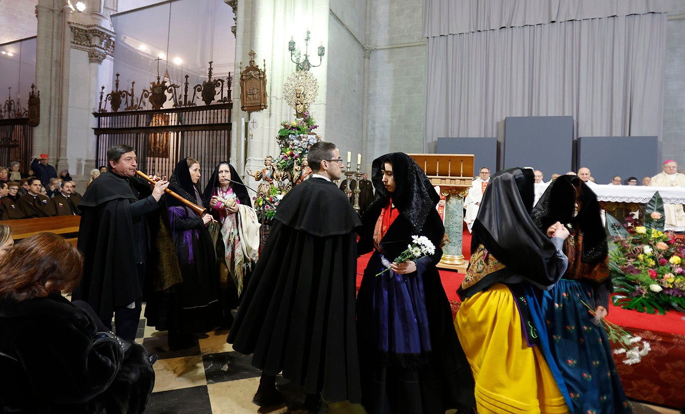 Procesión y misa de las Candelas en Palencia