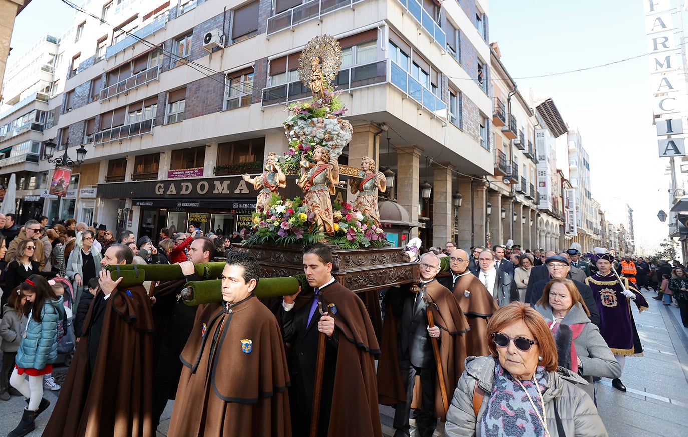Procesión y misa de las Candelas en Palencia
