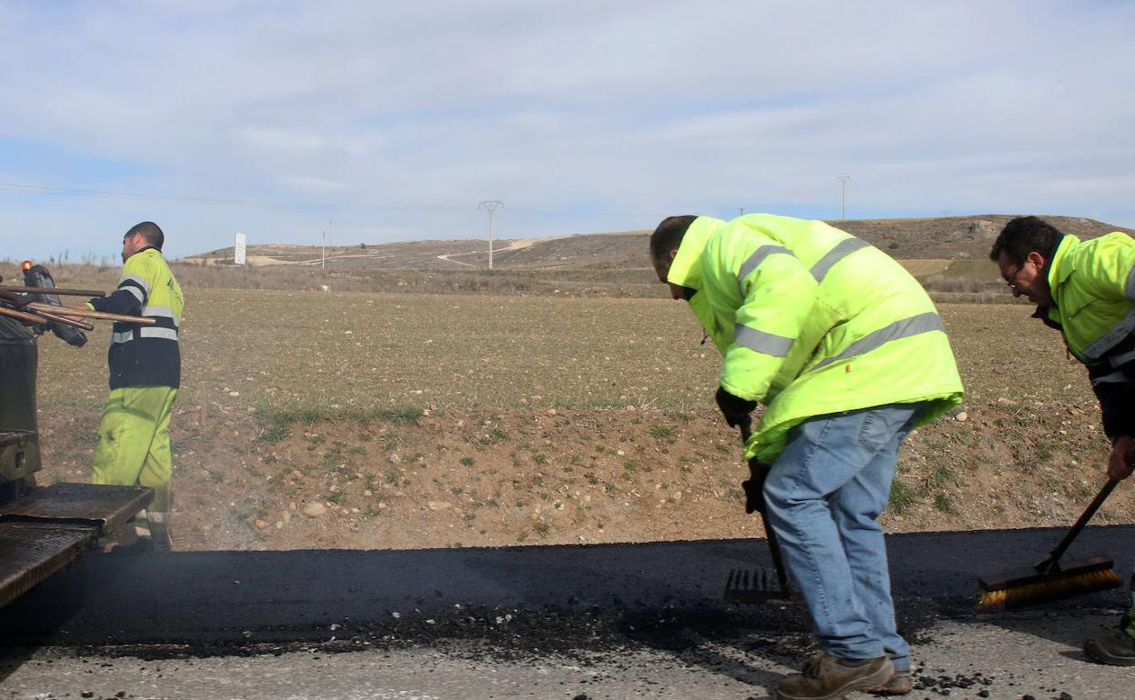Obras de asfaltado en la CL-607. 