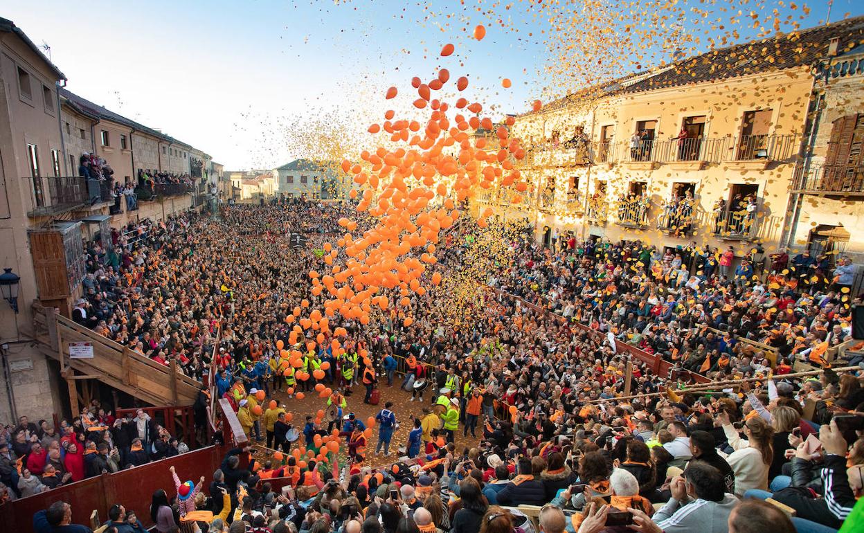 Un multitudinario 'Campanazo' abre el Carnaval del Toro Ciudad Rodrigo | El Norte de Castilla