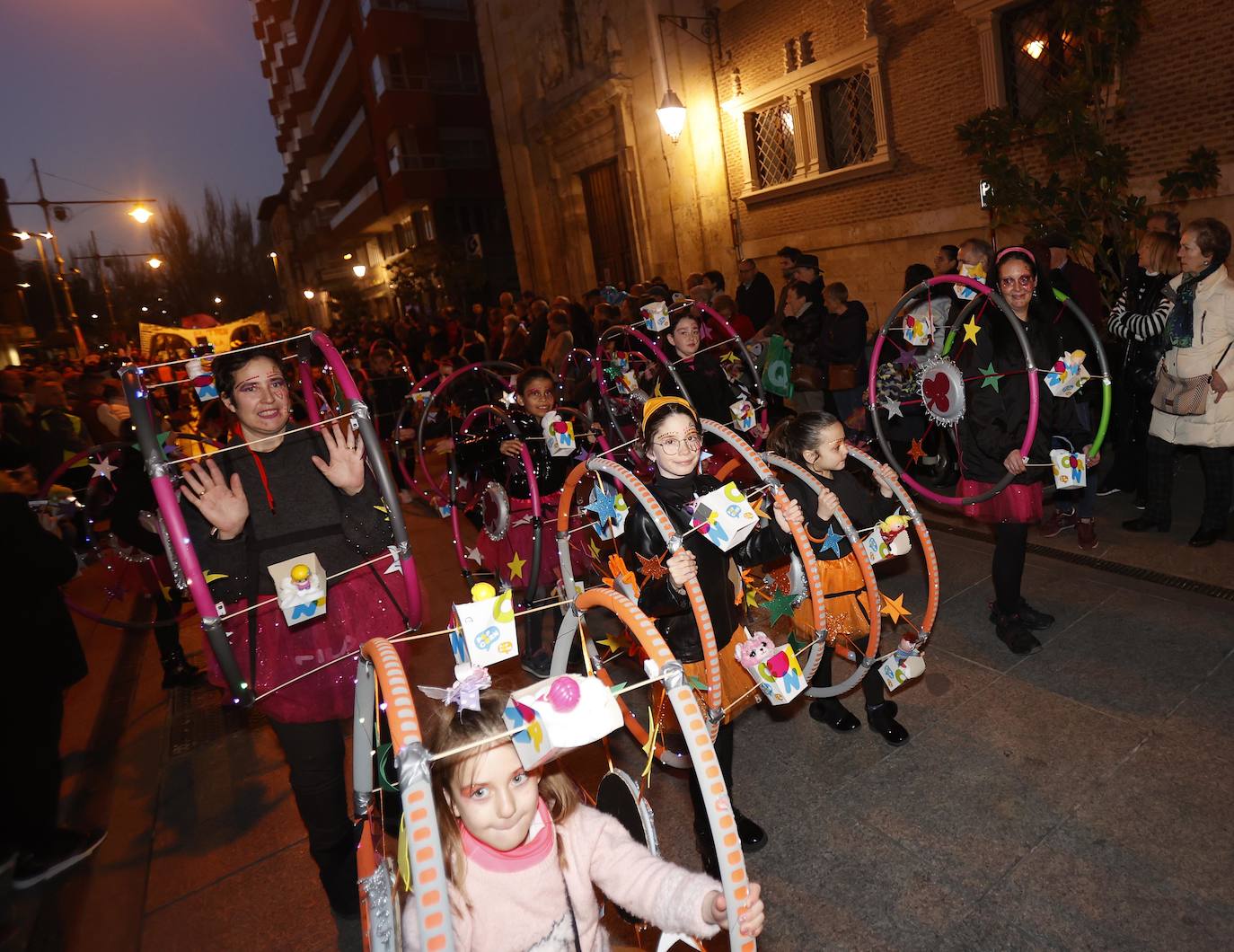 Fotos: El desfile del carnaval de Palencia, al detalle (I)