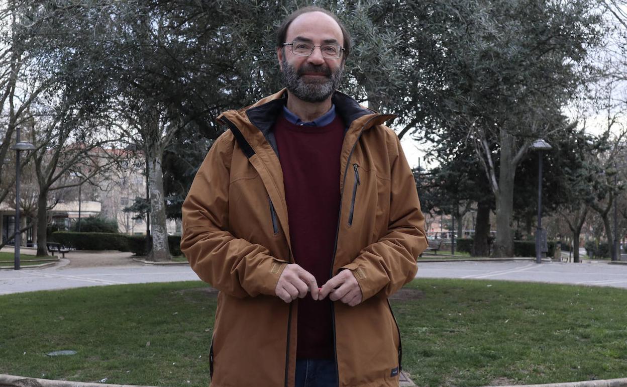 Juan Carlos Blanco, en el Parque de la Maarina Española de la capital zamorana, tras la entrevista.