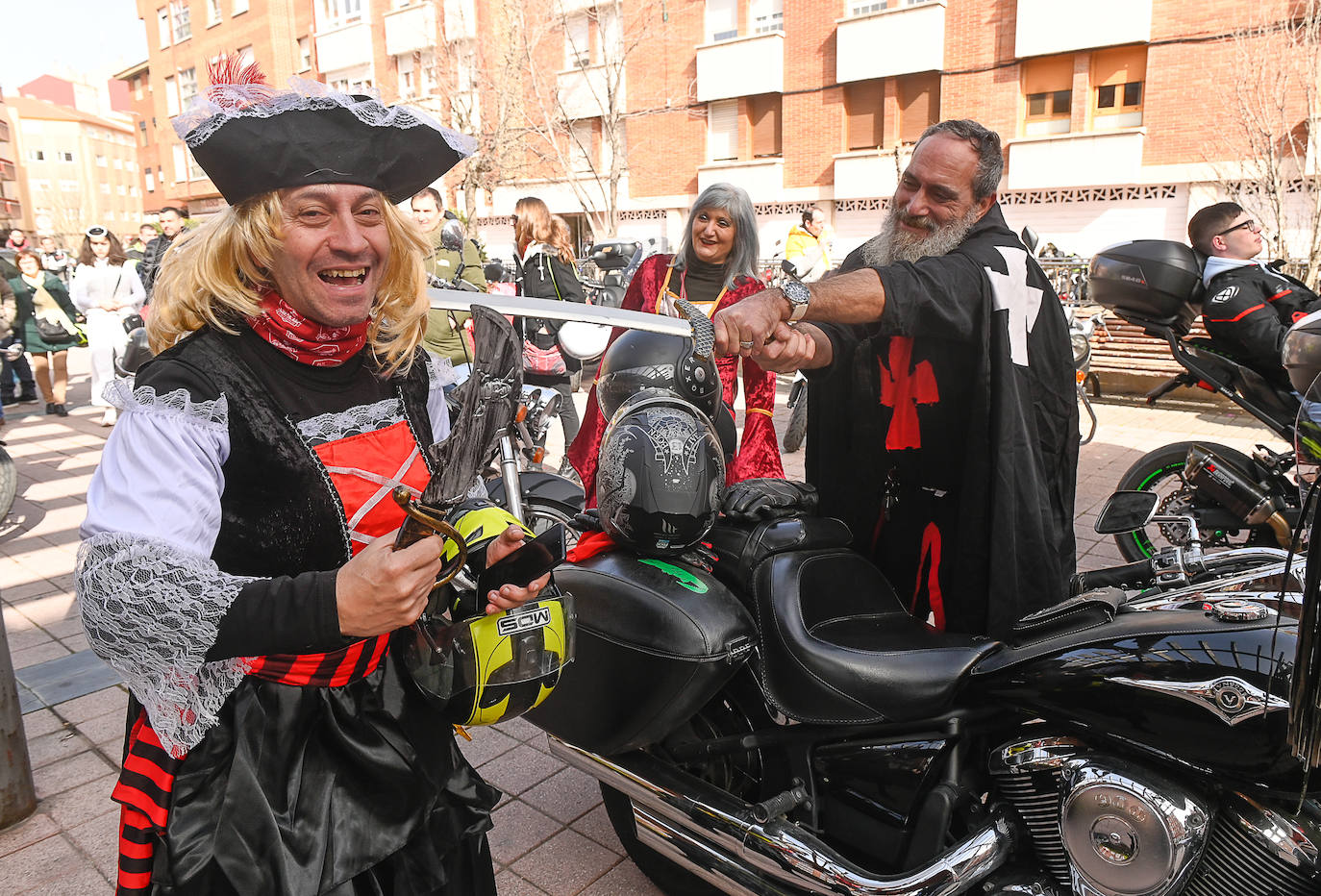 Un momento del desfile de carnaval en motos celebrado este domingo en Valladolid. 