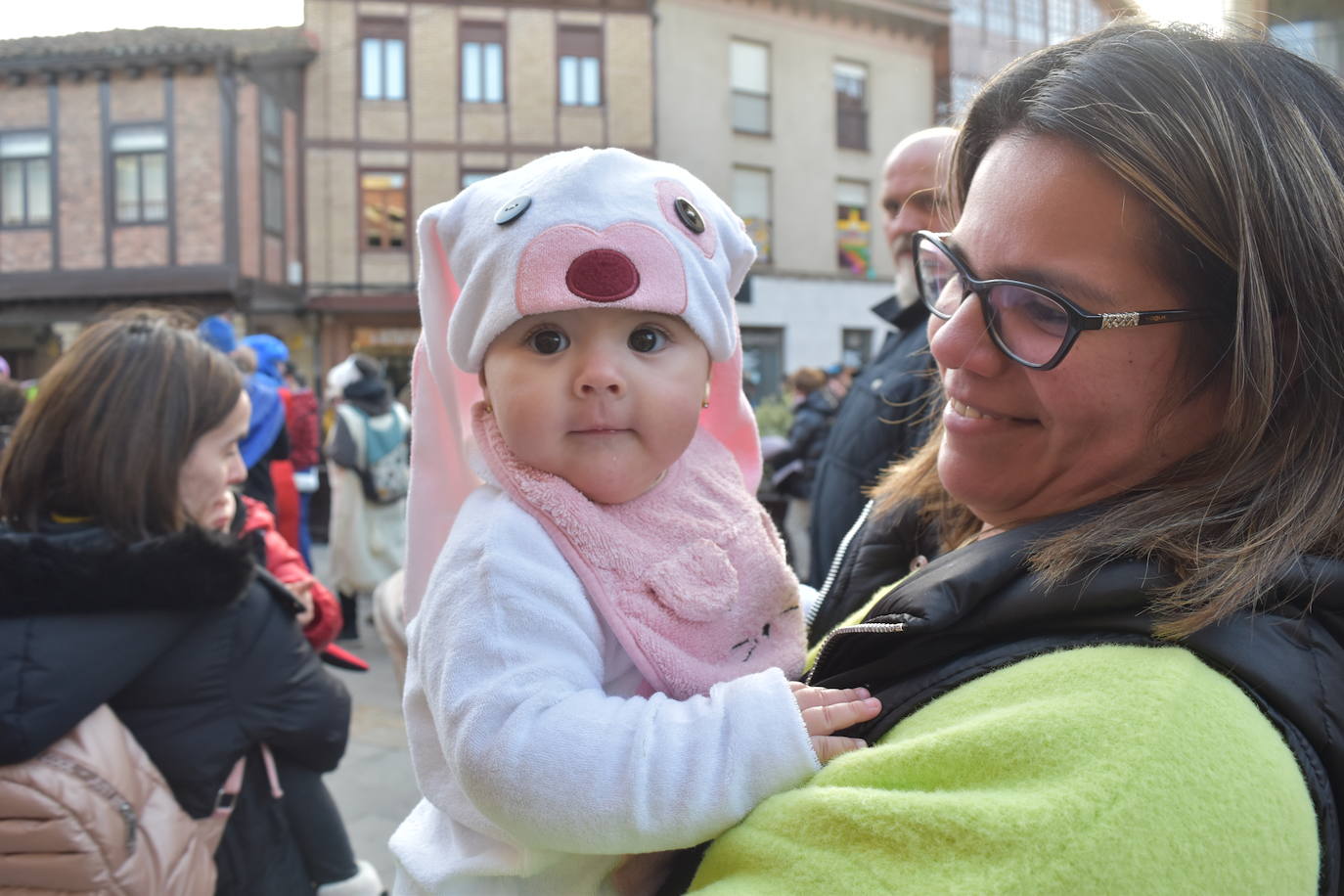 Fotos: Los niños, protagonistas del carnaval de Aguilar este domingo