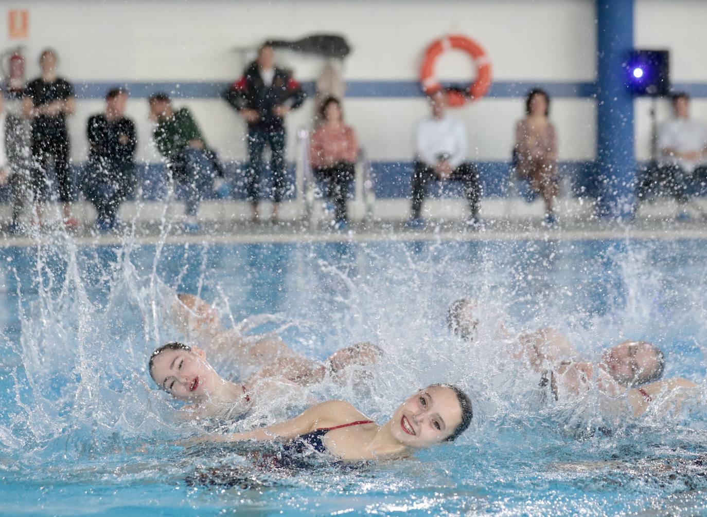 Fotos: La nadadora Laura López Valle en la piscina de Parquesol