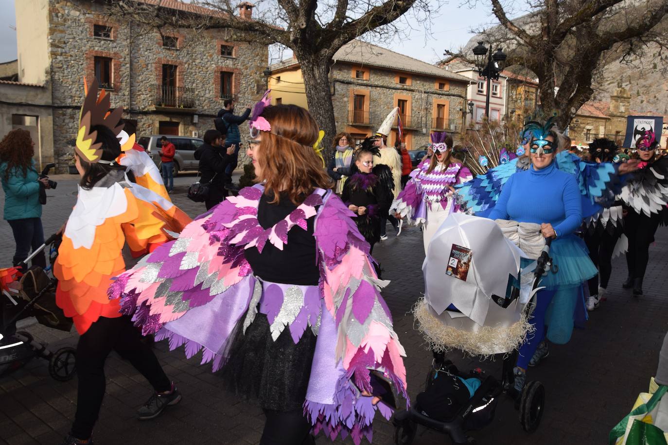 Fotos: Desfile de carnaval en Velilla del Río Carrión