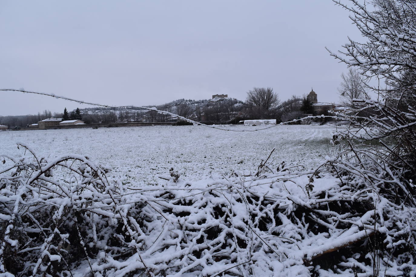 Aguilar y el resto de la provincia palentina ha amanecido con una capa blanca