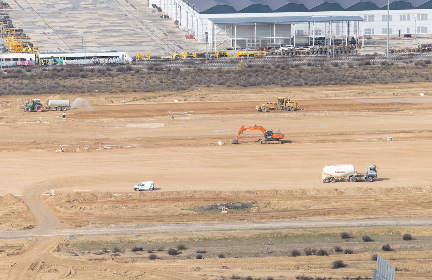 Fotos: Así avanzan las obras del centro logístico ferroviario de Valladolid