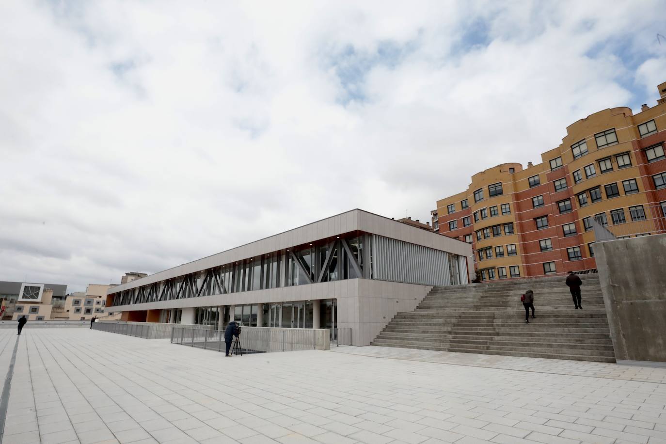 Fotos: El Ayuntamiento inaugura en Parquesol el primer Centro de Vida Activa en Valladolid