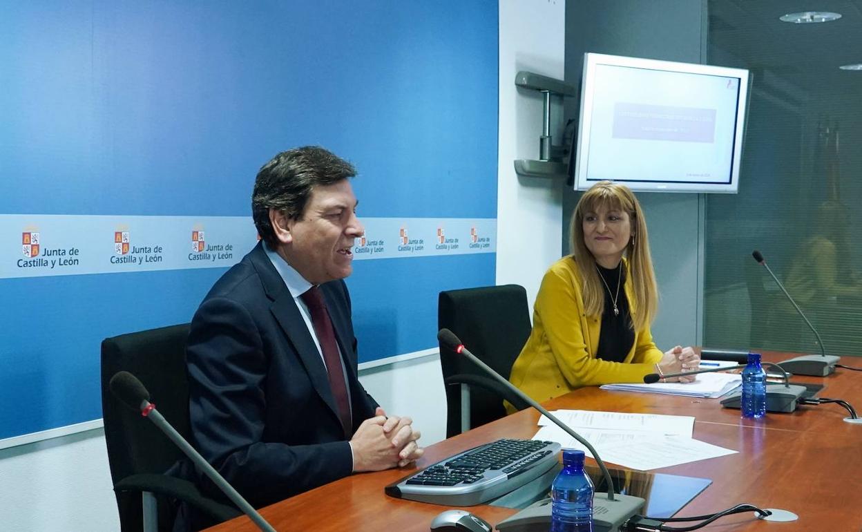 El consejero de Economía y Hacienda y portavoz, Carlos Fernández Carriedo, presenta la Contabilidad Regional de Castilla y León correspondiente al cuarto trimestre de 2022. 