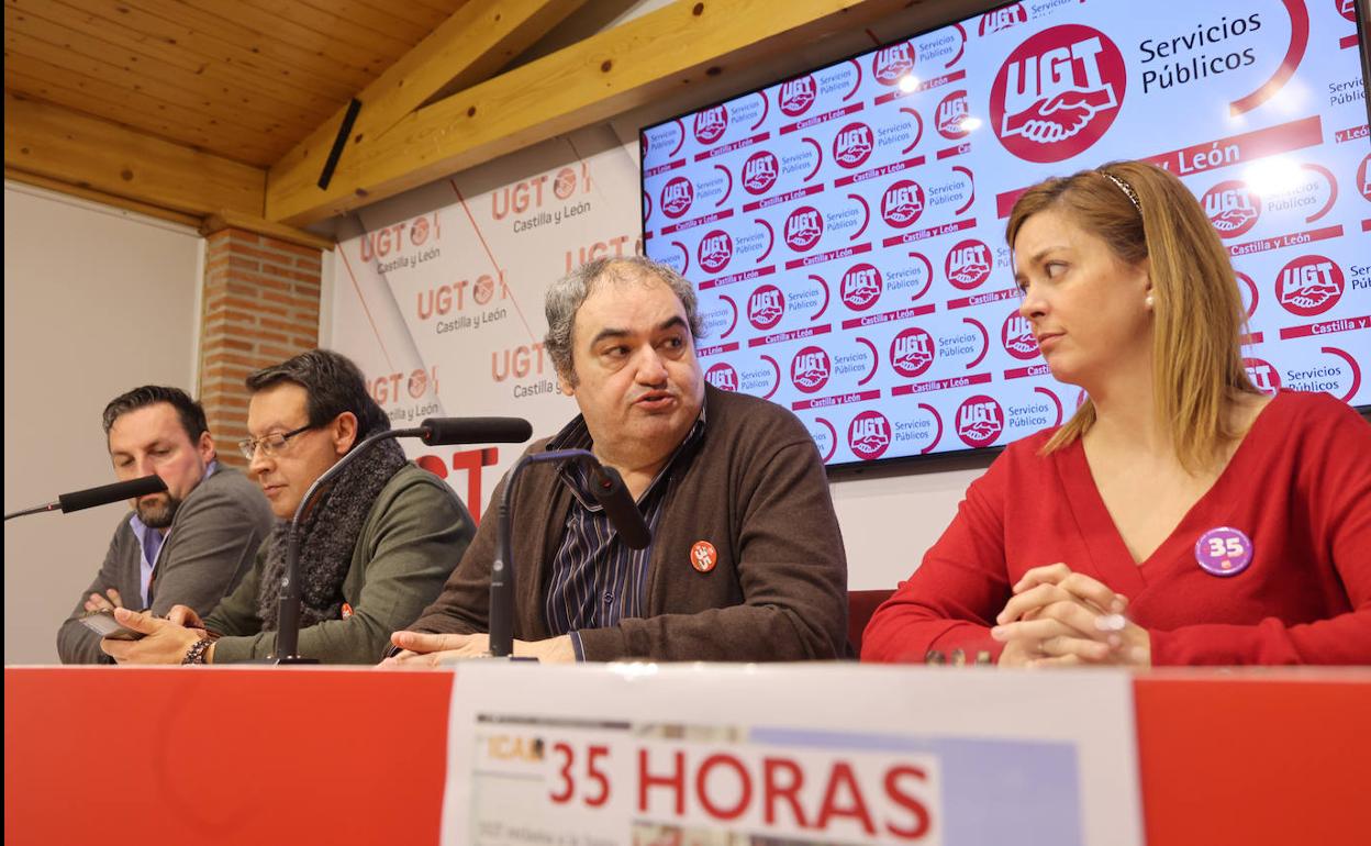 Rueda de prensa de UGT para valorar la aplicación de las 35 horas, este viernes por la mañana.