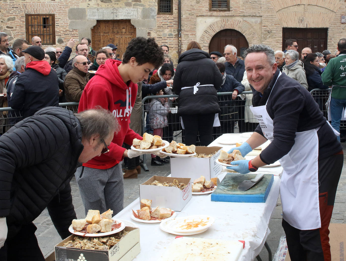 Degustación gastronómica del cerdo en San Lorenzo. 