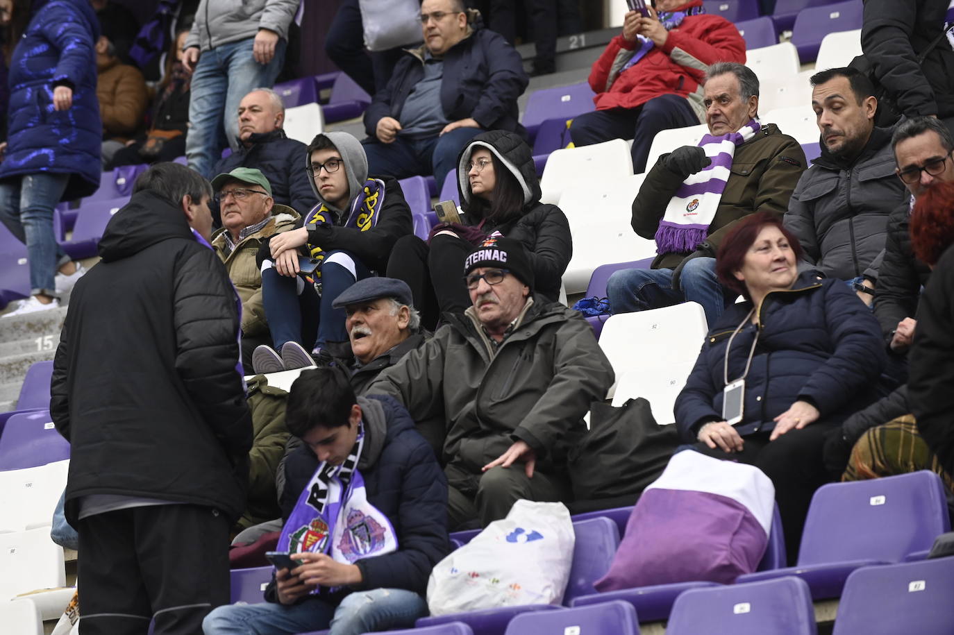 Fotos: Búscate en la grada del José Zorrilla (2/5)