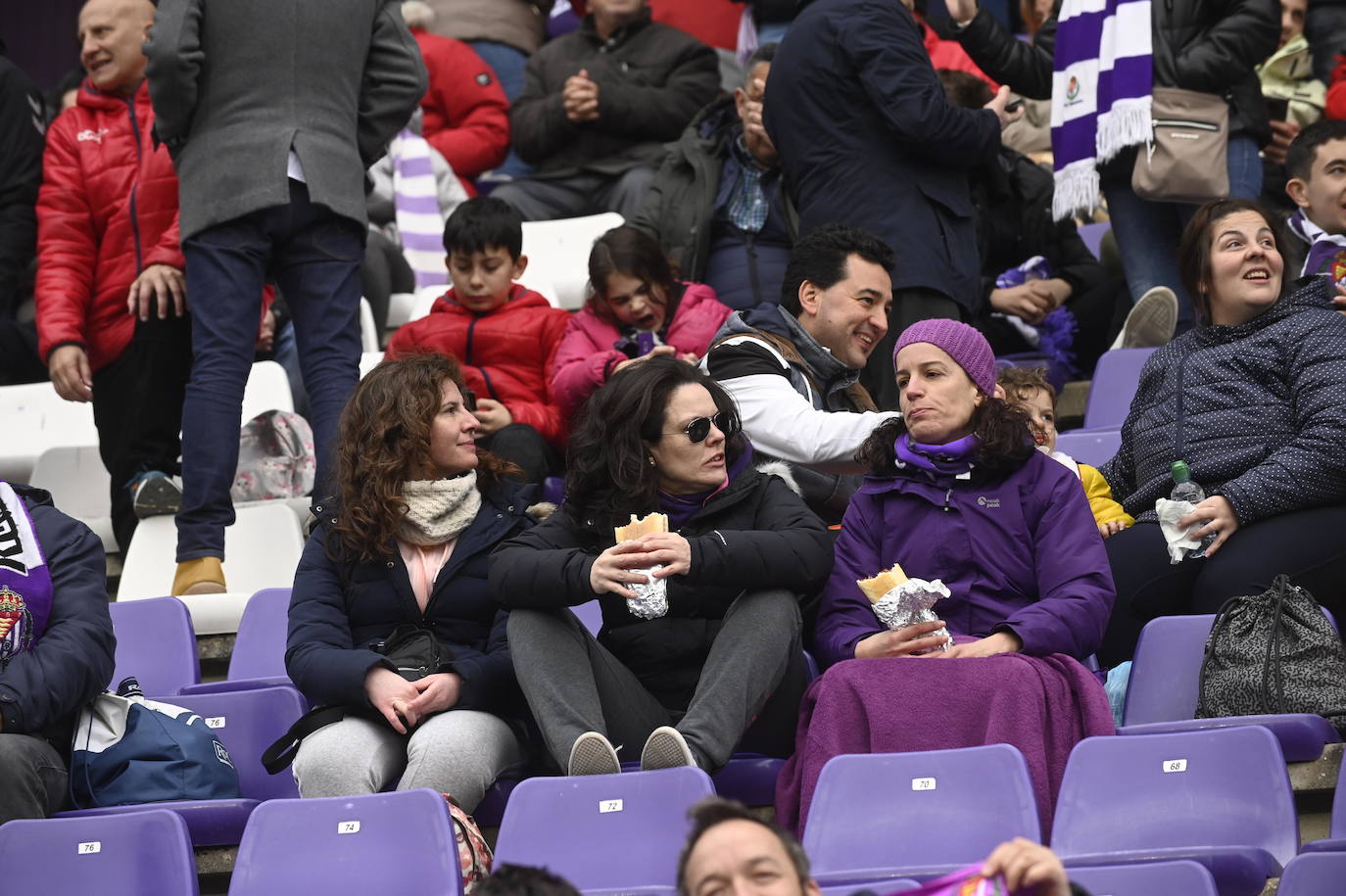 Fotos: Búscate en la grada del José Zorrilla (2/5)