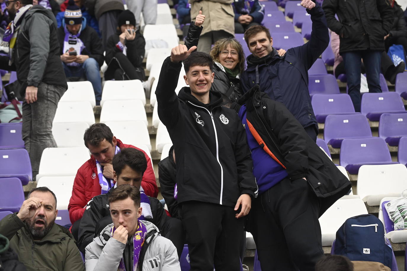 Fotos: Búscate en la grada del José Zorrilla (2/5)