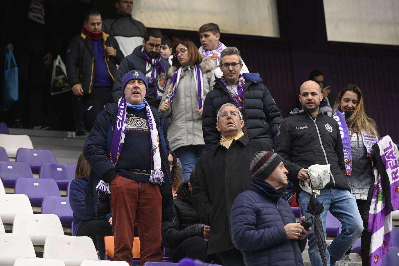 Fotos: Búscate en la grada del José Zorrilla (2/5)