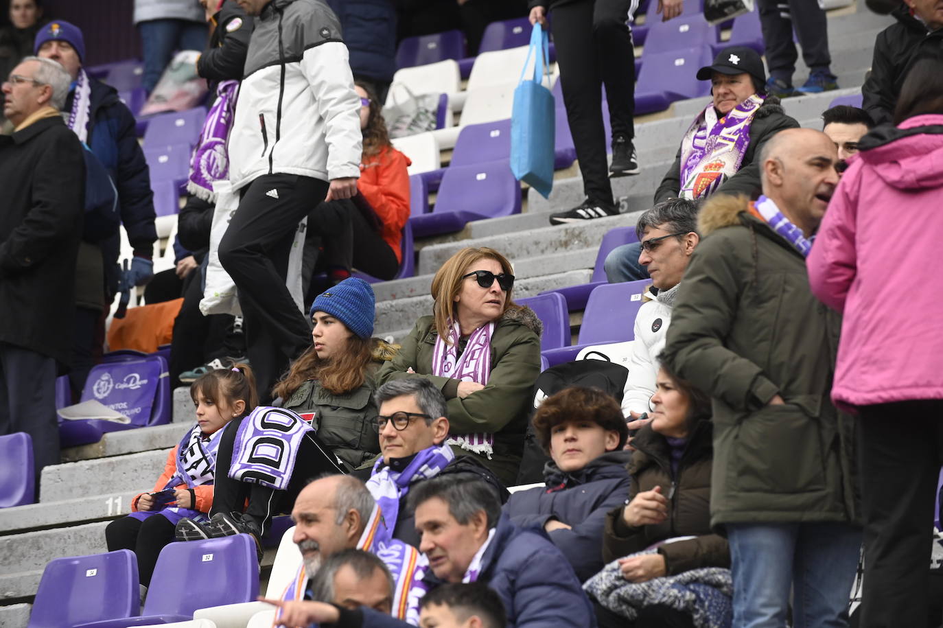 Fotos: Búscate en la grada del José Zorrilla (2/5)