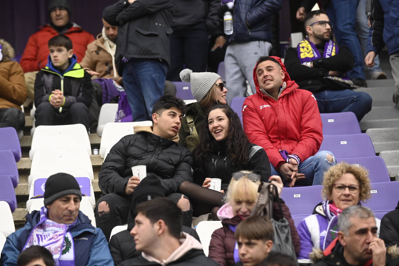 Fotos: Búscate en la grada del José Zorrilla (3/5)